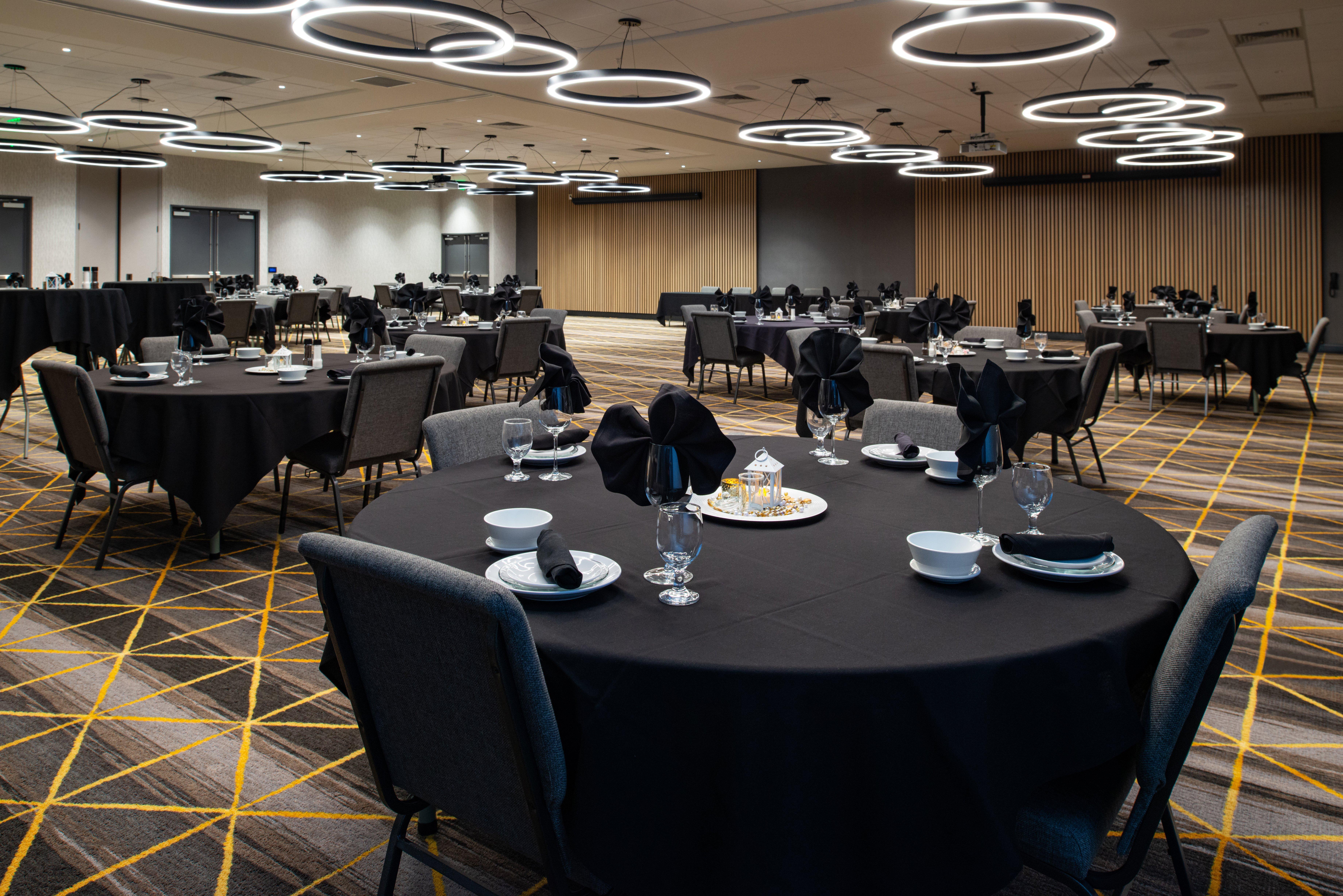 Holiday Inn & Suites - Idaho Falls By Ihg Exterior photo